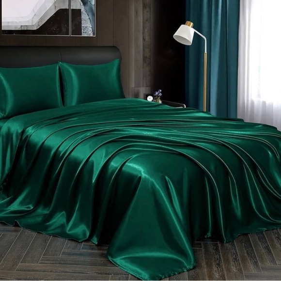 Homiest 3pcs Satin Sheets Set Luxury Silky Satin Bedding Set Deep Pockets - Picture 2 of 11
